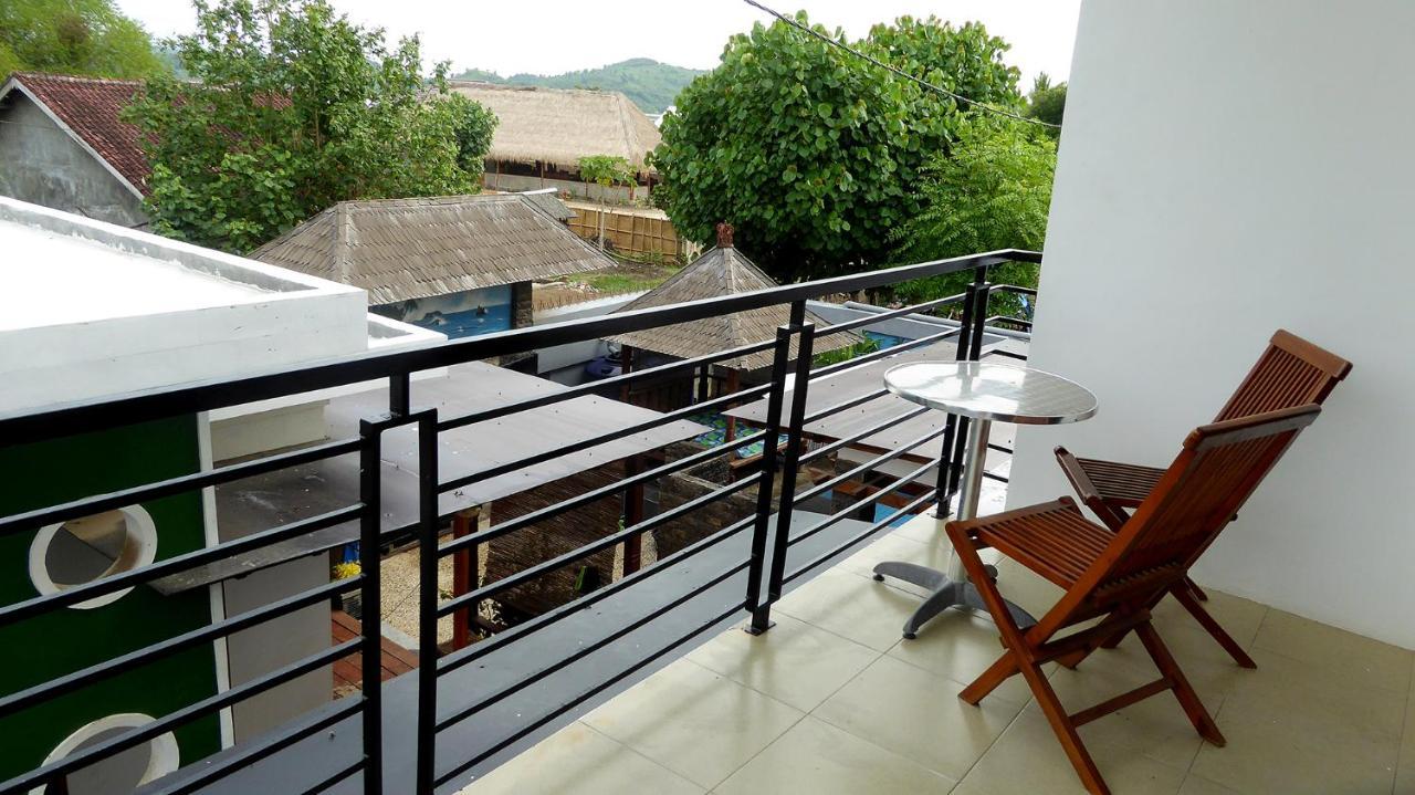 Bed and Breakfast Wave House Gerupuk South Lombok à Praya Extérieur photo