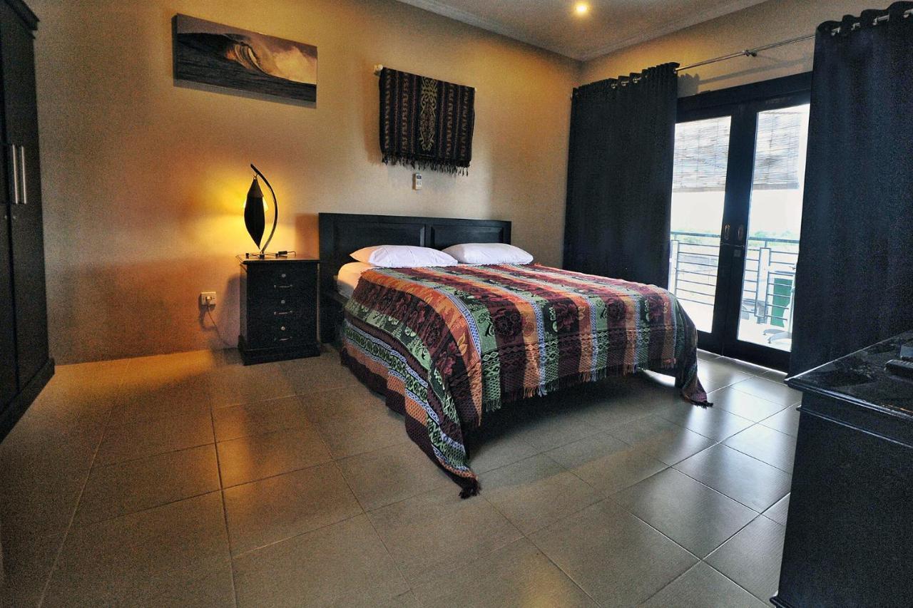 Bed and Breakfast Wave House Gerupuk South Lombok à Praya Extérieur photo